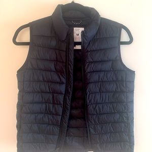 Gap boys vest size medium
